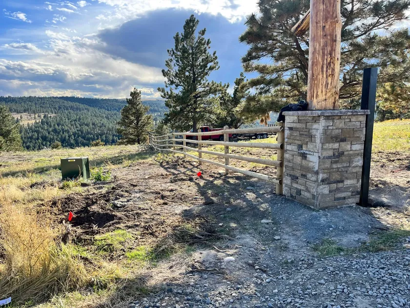 Split Rail Fences project by Montana Ranch & Land in Southwest Montana — photo 1