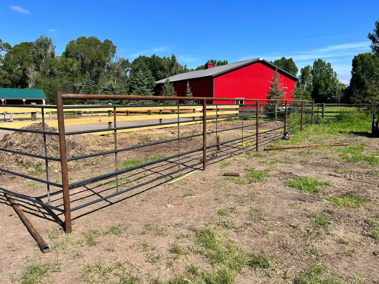 Continuous Panel Corral, by Montana Ranch & Land Improvement Service
