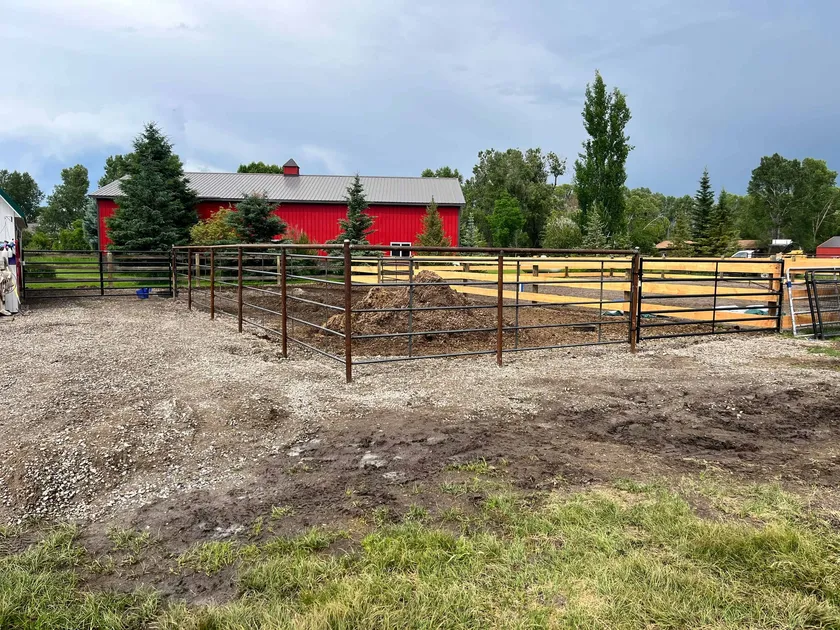 Continuous Panel Fences project by Montana Ranch & Land in Southwest Montana — photo 1